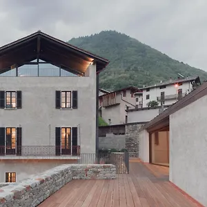  Lantgård Olmo Italien