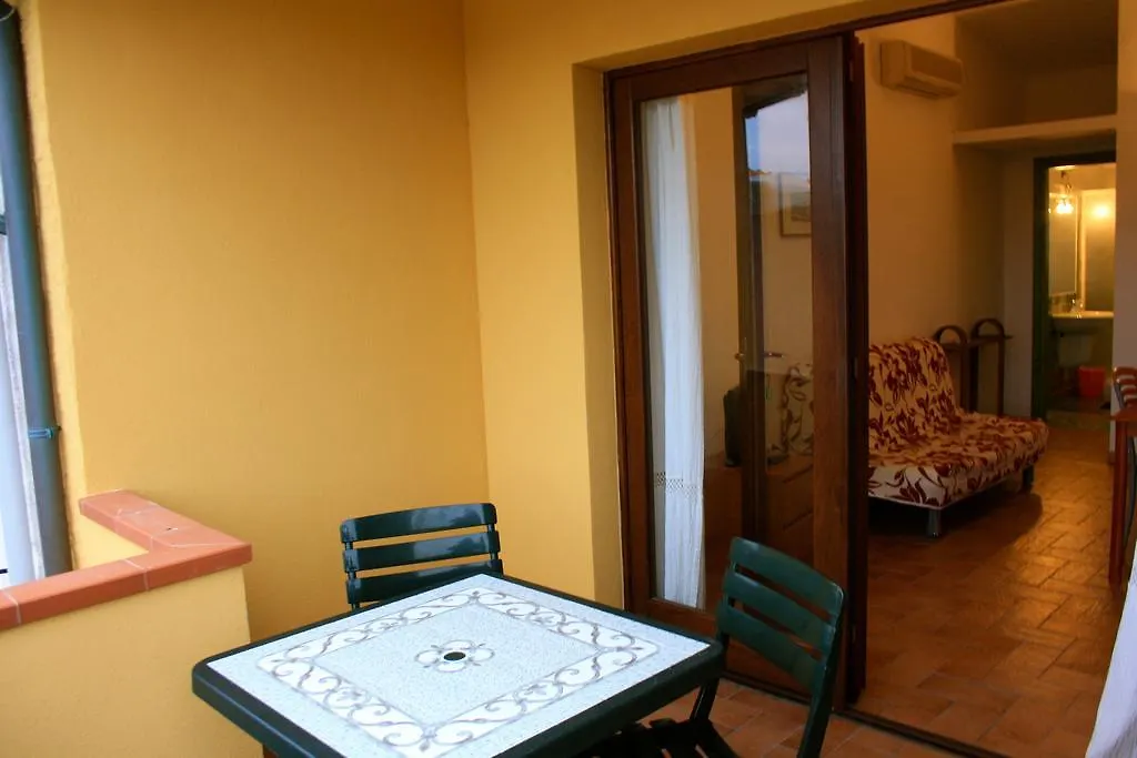 A.I.R. Isola Rossa Borgo Di Mare Aparthotel 2*,  Italien